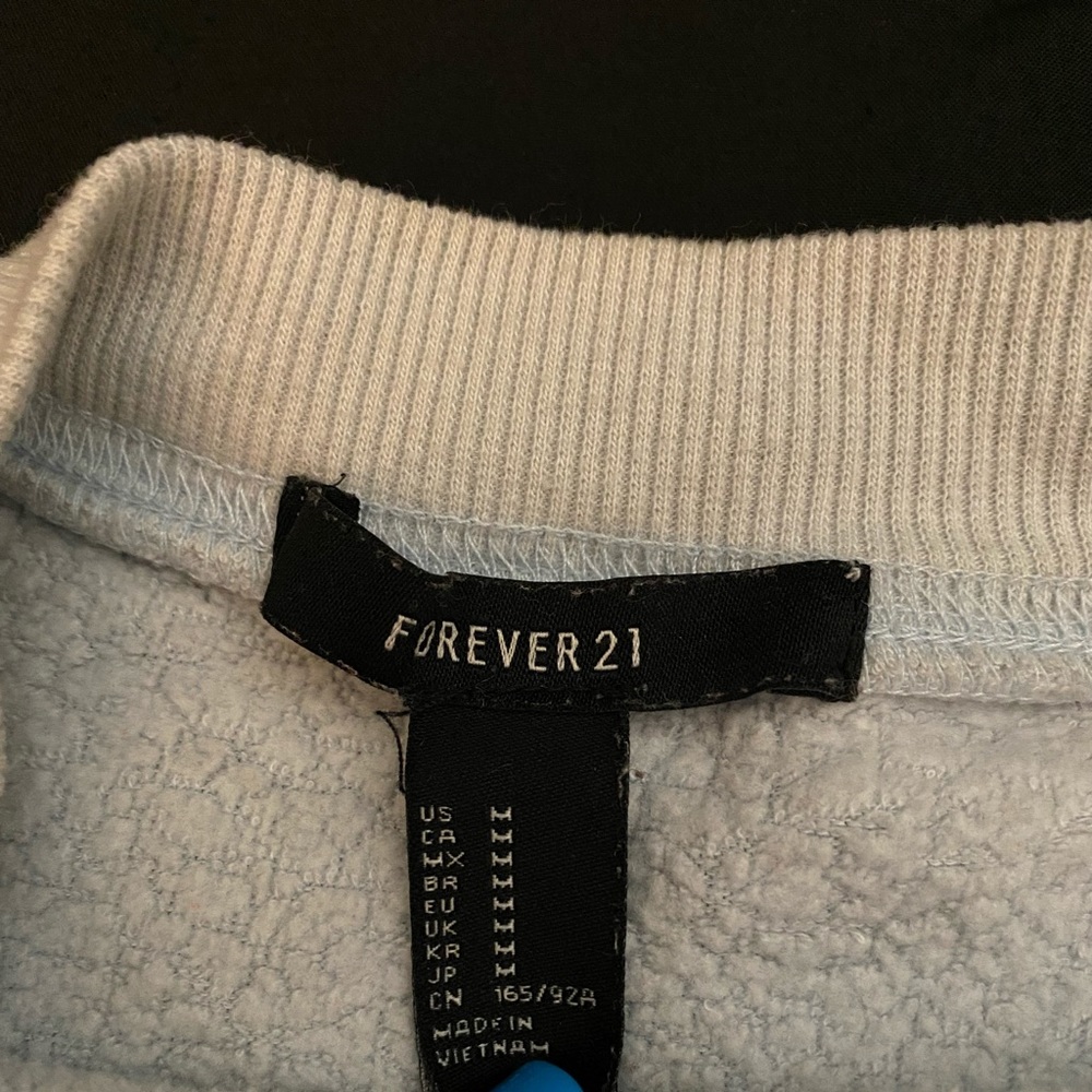 Forever 21 crop sweater - Picture 5 of 11